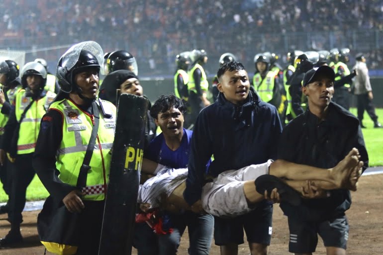 Indonesia: At Least 125 Persons Dead In Soccer Stadium Stampede | Top ...